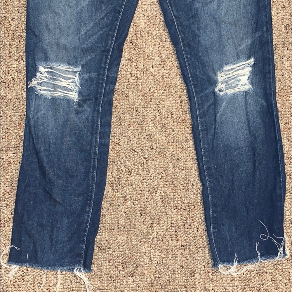 Guess Ripped Jeans💙 - Picture 3 of 4
